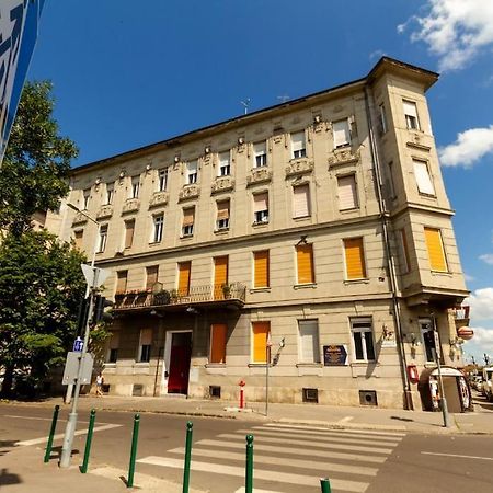 Harmonic Apartment In Bem Square Budapesta Exterior foto