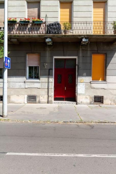 Harmonic Apartment In Bem Square Budapesta Exterior foto